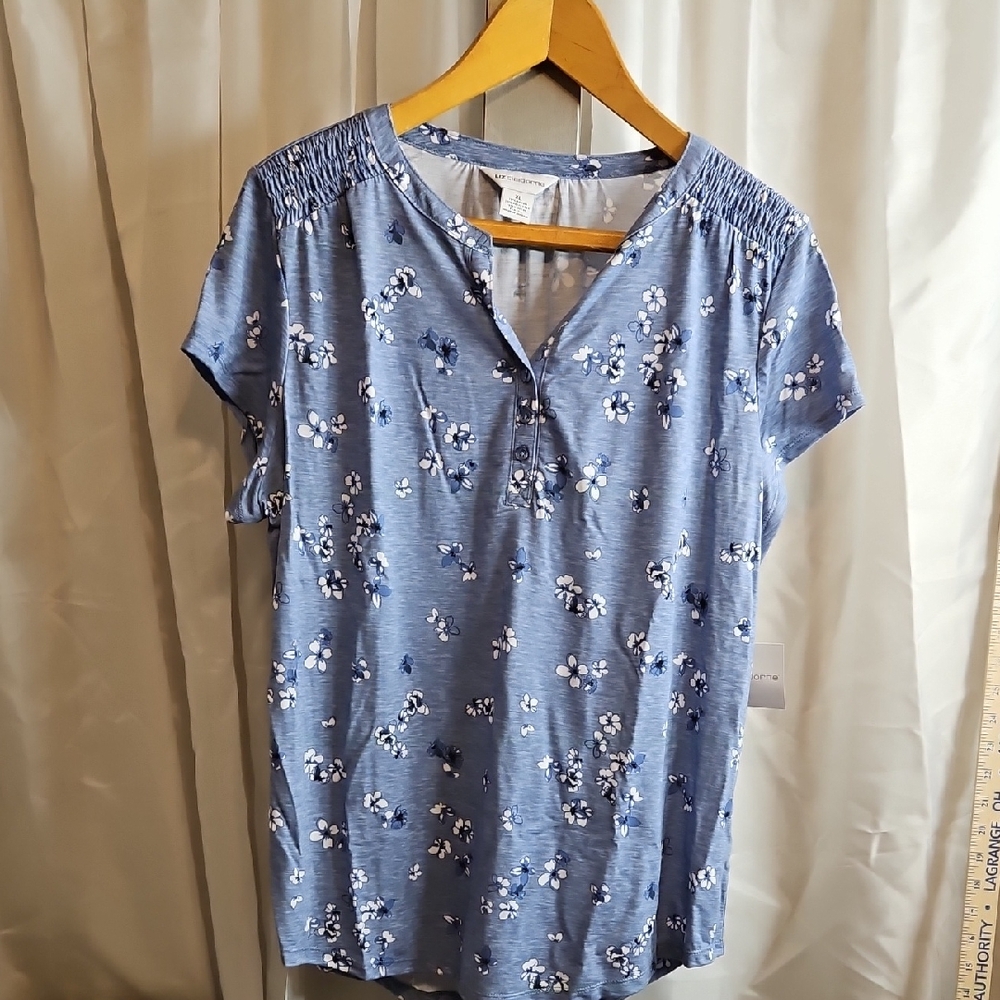Liz Claiborne Sky Blue Floral Top Sz Xl